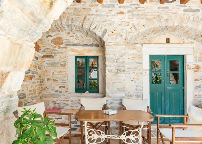 Zeus House * Naxos City
